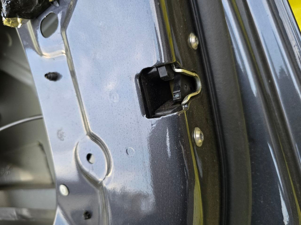 Tesla Model S 2012-2016 Front Right Door (Steel Gray - PMNG) - OEM (used) 6006622-E0-E