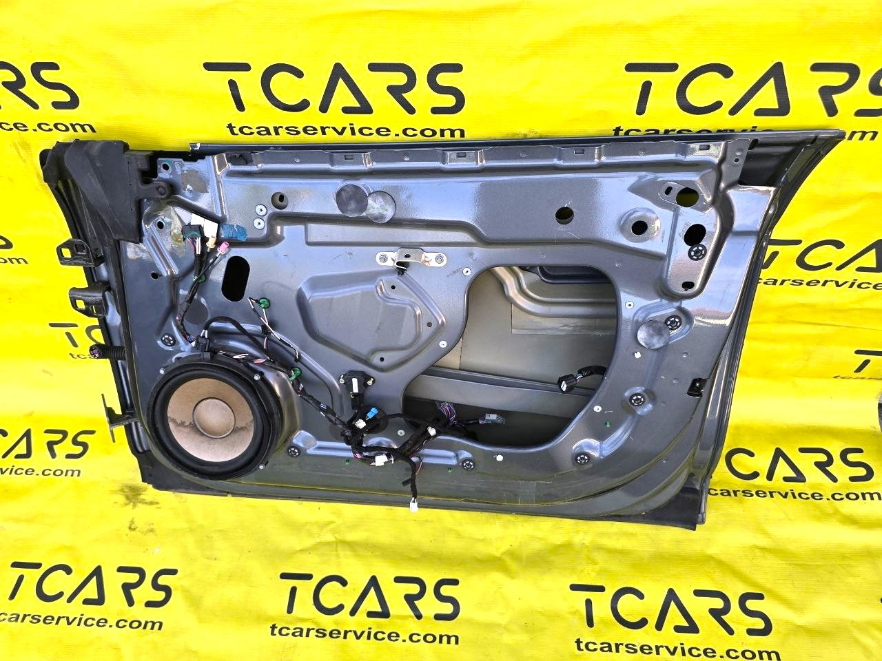 Tesla Model S 2012-2016 Front Right Door (Dolphin Gray - PMTG) - OEM (used) 6006622-E0-E