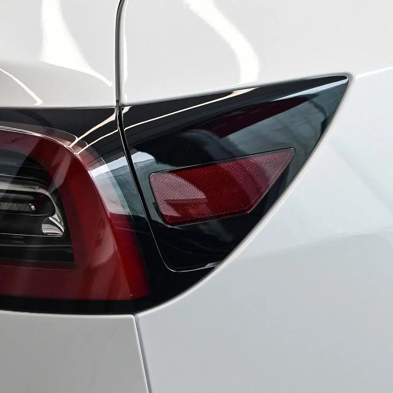 Tesla Model 3 2017-2023, Y 2020-2025, Y Juniper Rear Right Body Quarter Reflector Light - New 1518783-00-A