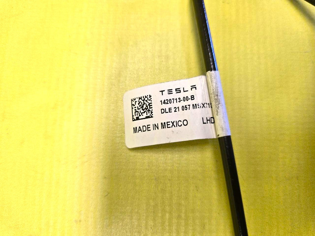 Tesla Model SP 2021-2025, S 2025-, XP 2021-2025, X 2025- Two-Tube Brake Pipe - Hydraulic Control Unit to Side Sill - OEM New 1420713-00-B