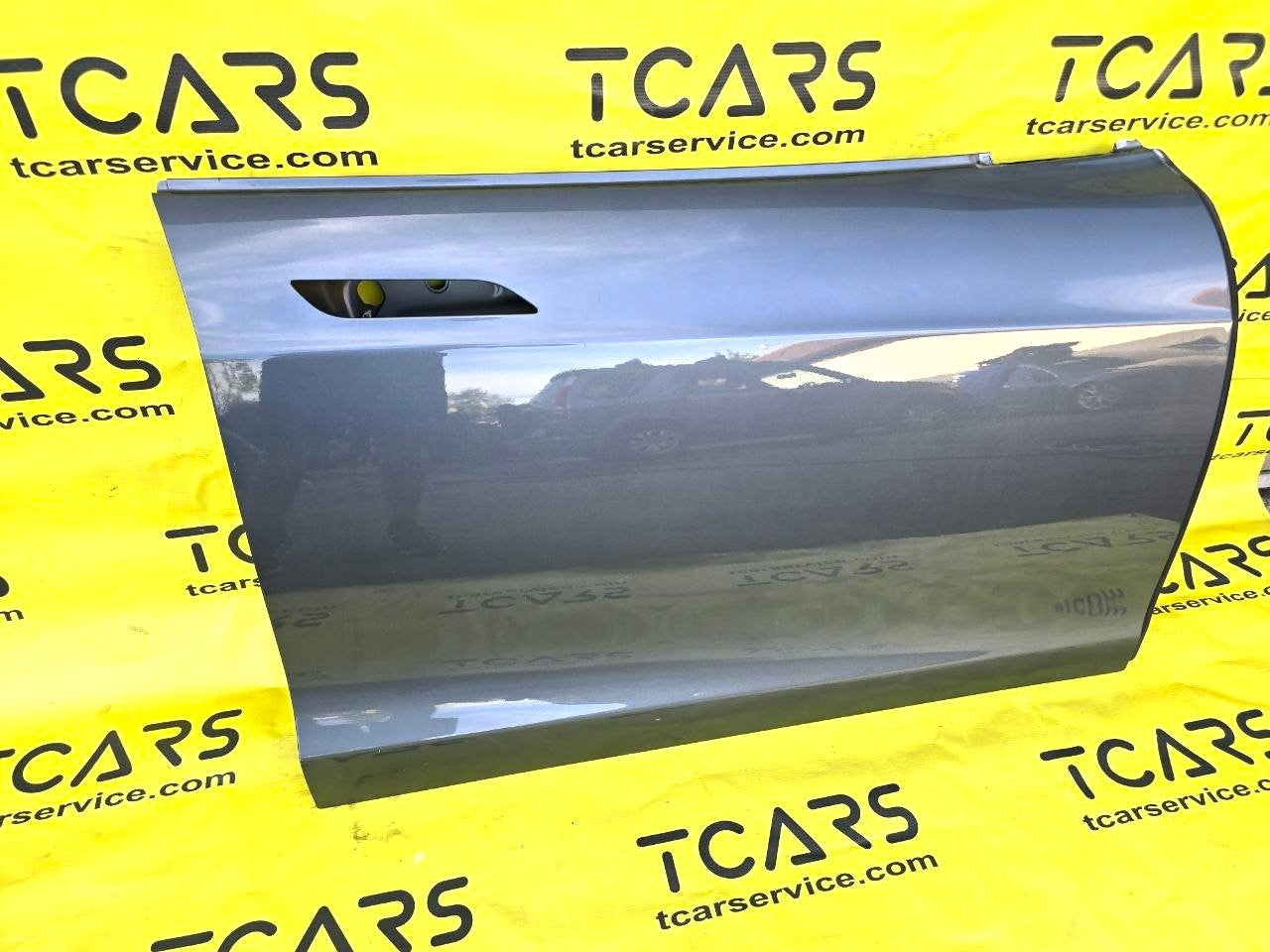Tesla Model S 2012-2016 Front Right Door (Dolphin Gray - PMTG) - OEM (used) 6006622-E0-E
