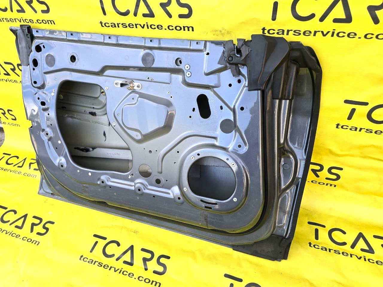 Tesla Model S 2012-2016 Front Left Door (Dolphin Gray - PMTG) - OEM (used) 6006662-E0-E