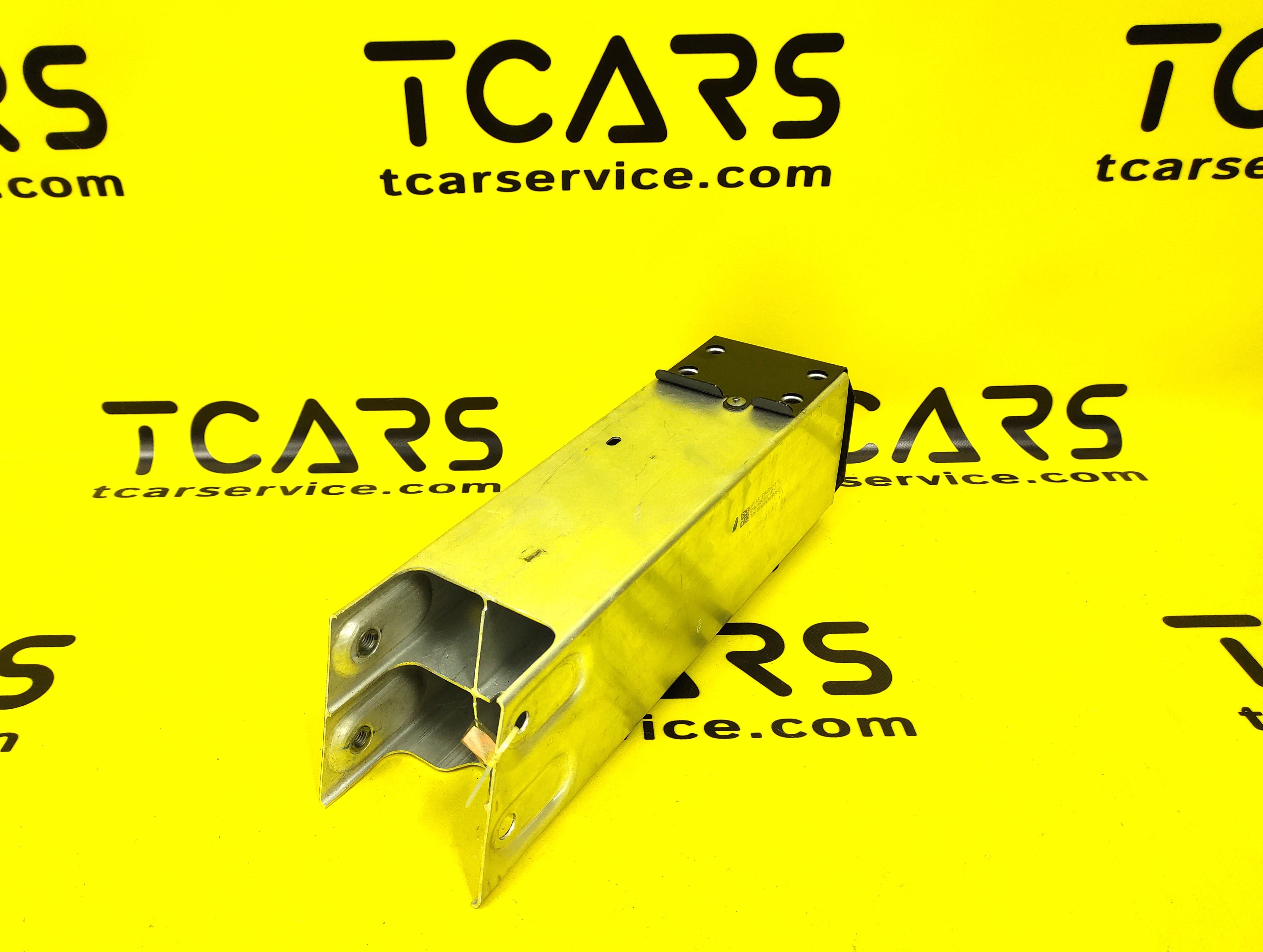 Tesla Model Y 2020-2025, Y Juniper Upper Crush Ankle Catcher Right Side RH OEM (used) 1487462-00-C