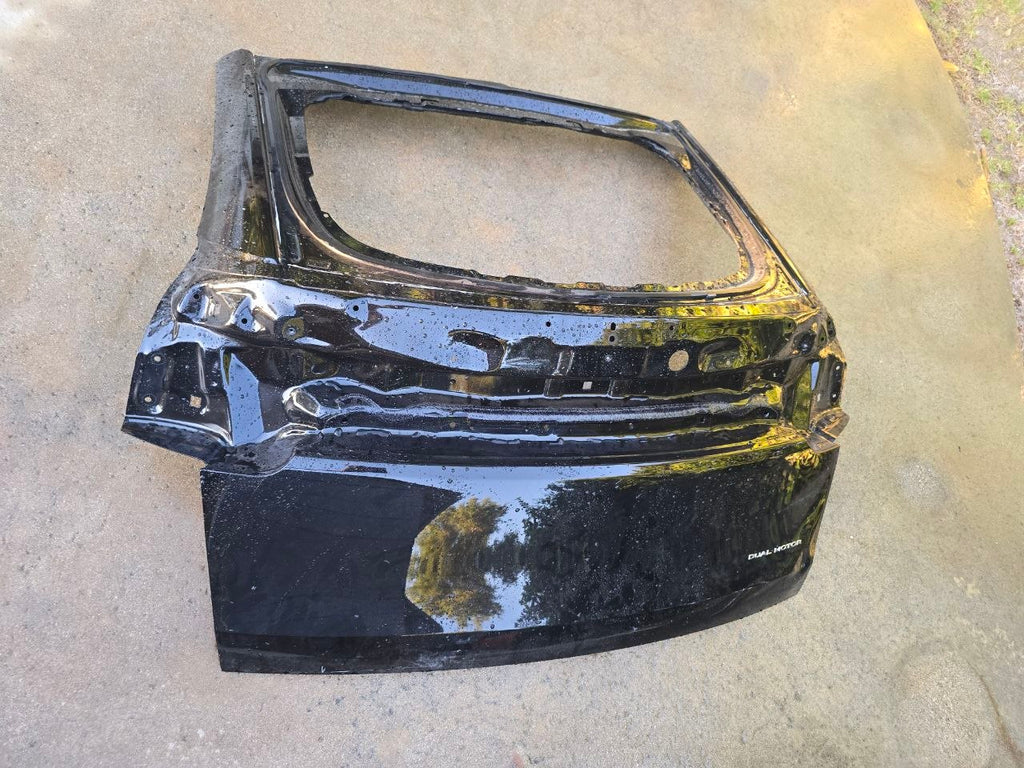 Tesla Model Y Juniper Liftgate Tailgate OEM - Used 1895730-E0-H