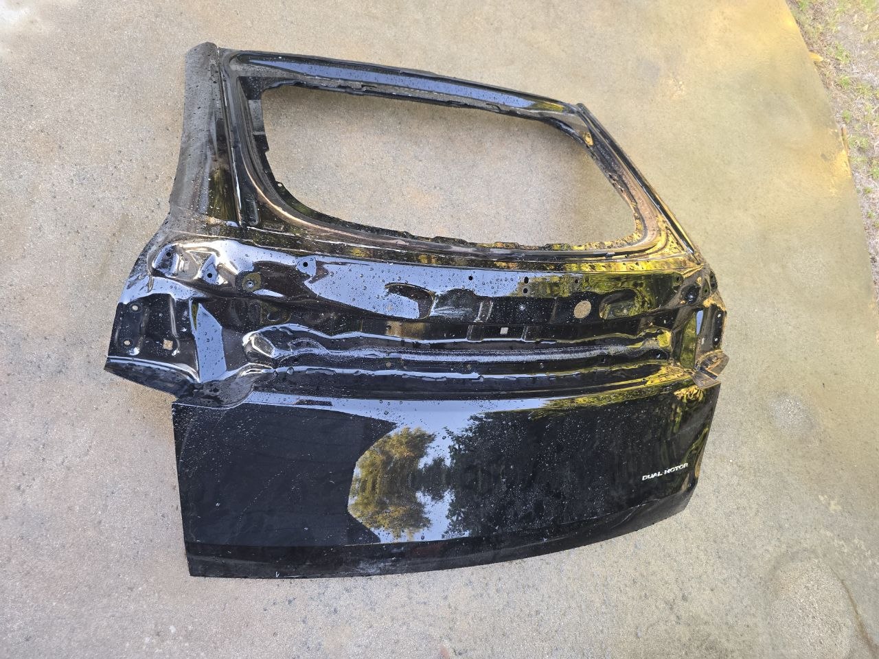 Tesla Model Y Juniper Liftgate Tailgate OEM - Used 1895730-E0-H